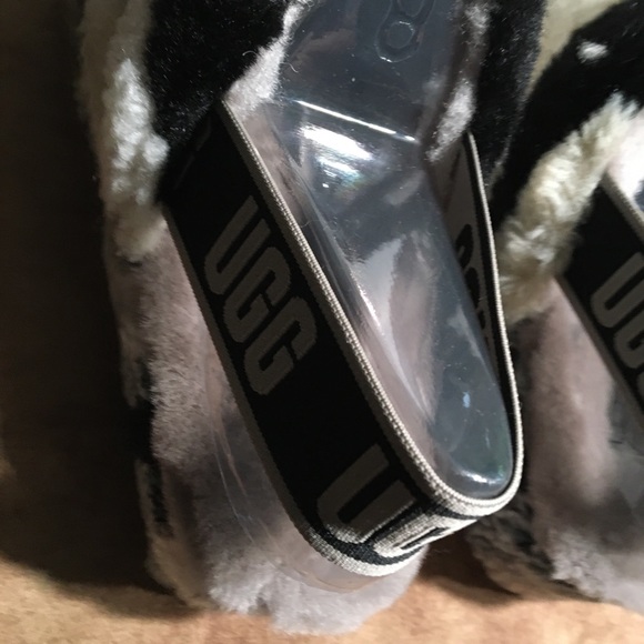 UGG NIB AUTHENTIC FLUFF YEAH BLACK & GRAY SLIPPERS - Picture 11 of 15
